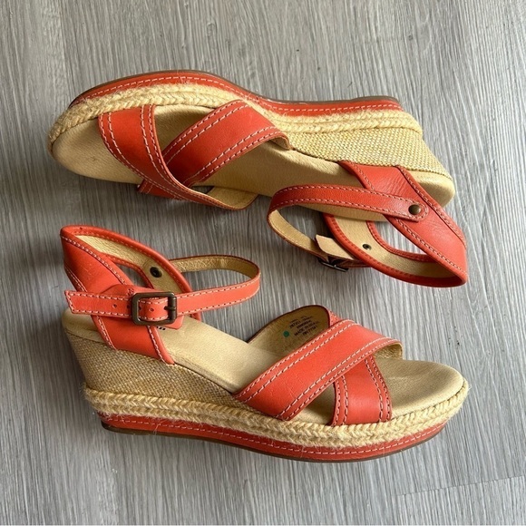 [7] L.L.Bean Women’s Buckle Ankle Strap Wedges Coral Pastel Red Orange - Picture 2 of 10